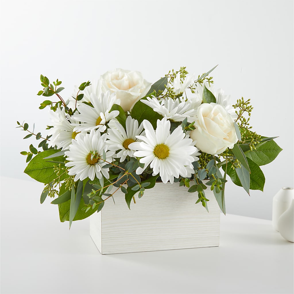 Fresh Linen Box Bouquet – Kennedale Florist, Saginaw TX