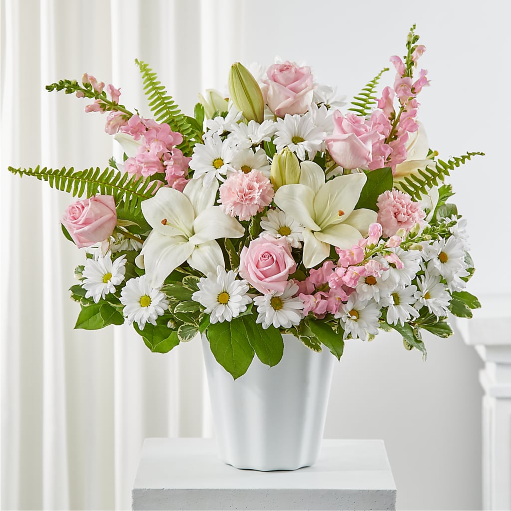 Soft Touch Tabletop Basket – Kennedale Florist, Saginaw TX