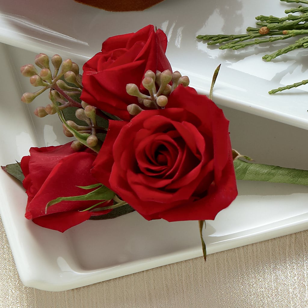 Red Spray Rose Boutonniere – Kennedale Florist, Saginaw TX