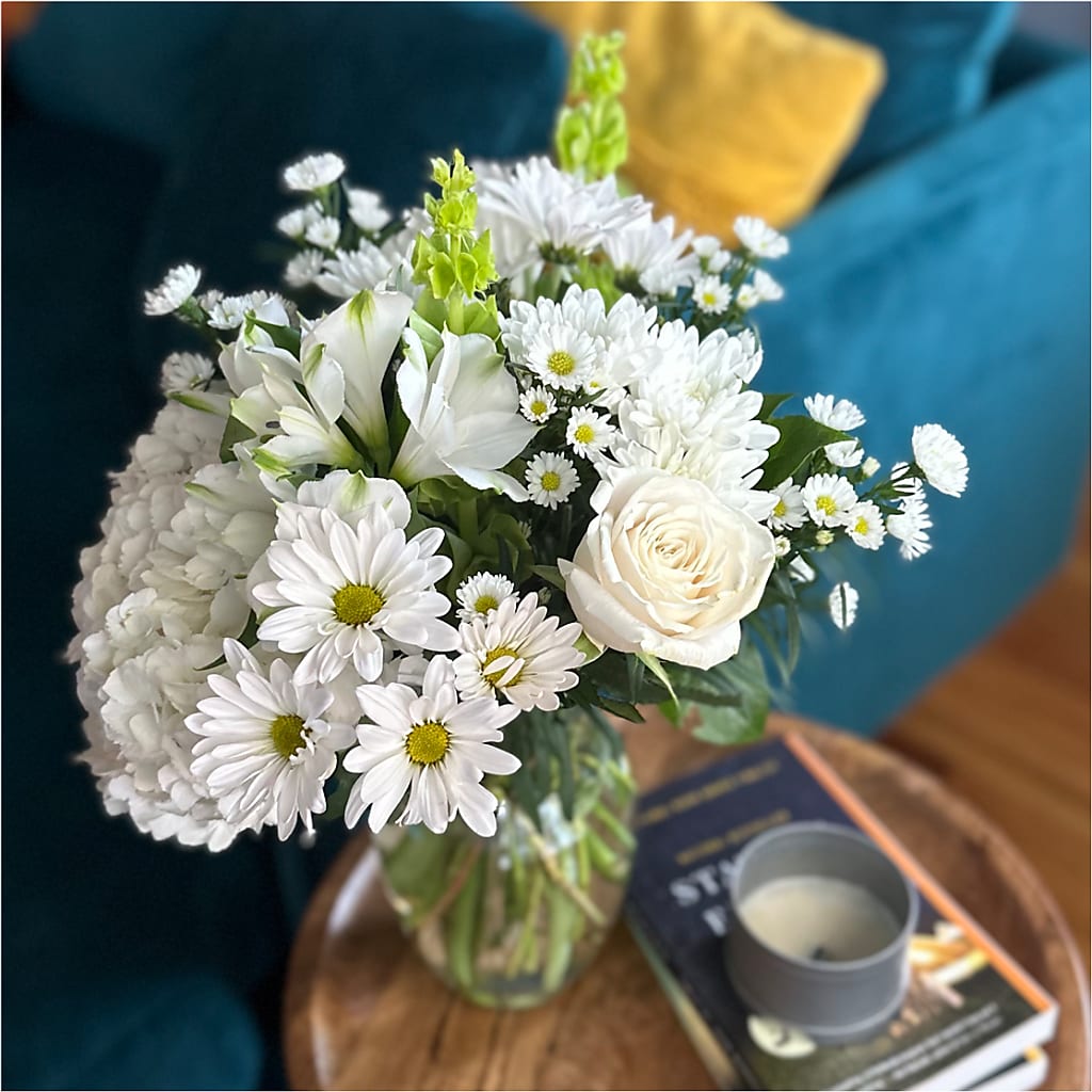 Classic Ivory – A Florist Original –  Kennedale Florist, Saginaw TX