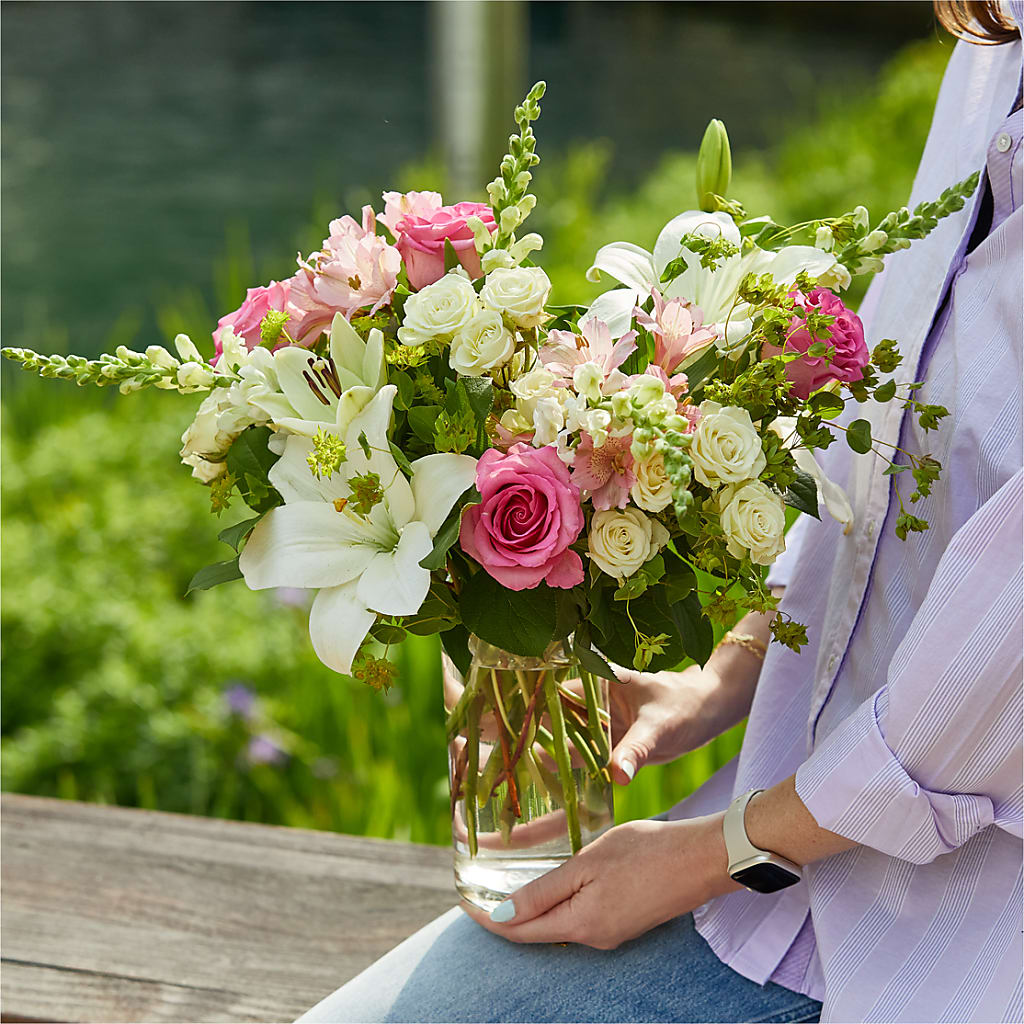 Fondly Bouquet –  Kennedale Florist, Saginaw TX